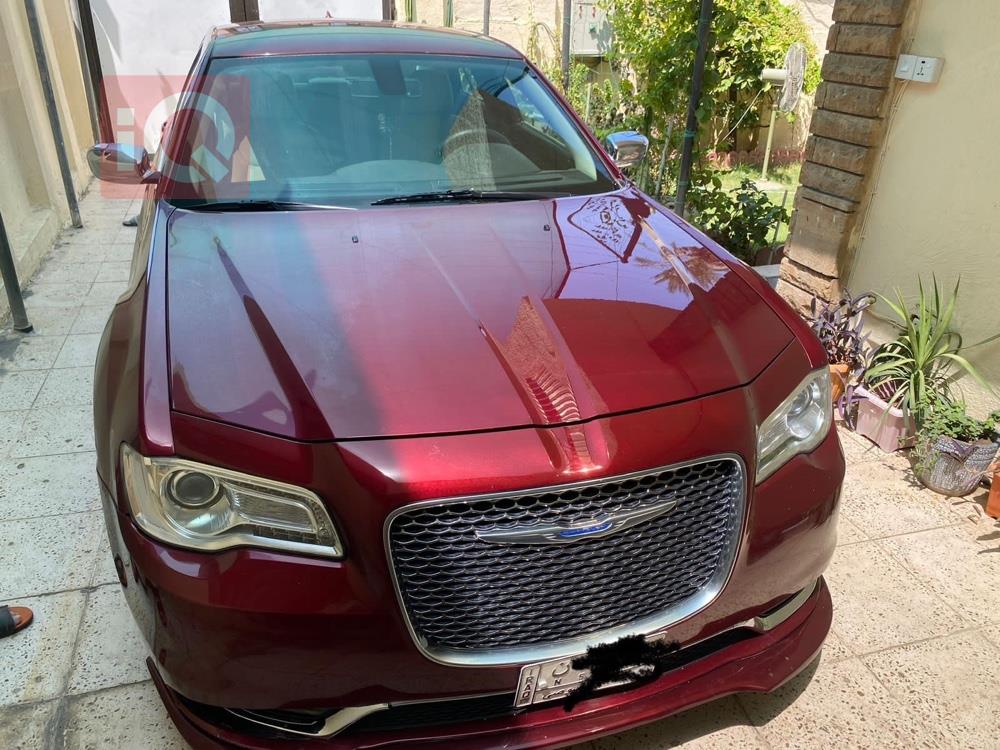 کرایسلەر 300
